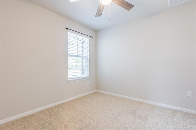 Building Photo - 14007 Levy Ln