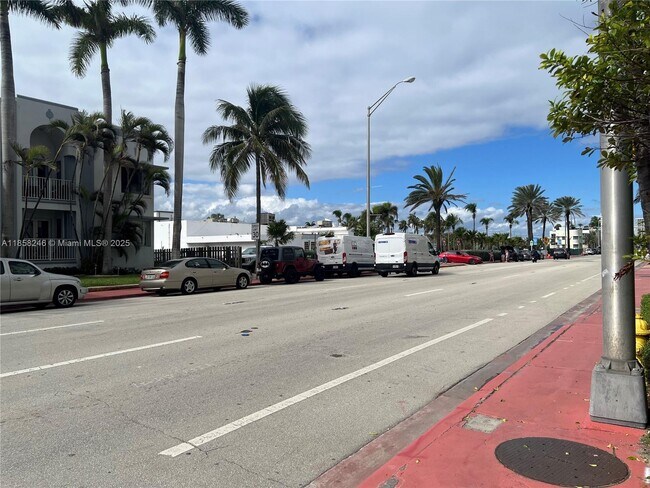 Building Photo - 9241 Collins Ave
