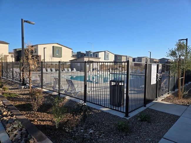 Building Photo - Kalea Trails Gated Cosmos Garden