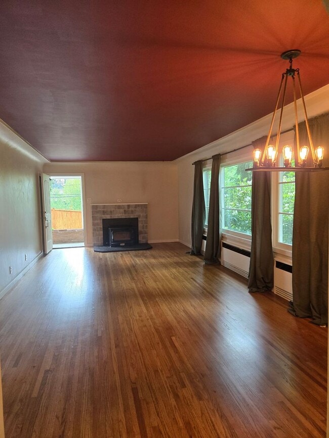 Building Photo - Spacious Single-Story 3 Bed / 2 Bath Home in Federal Way