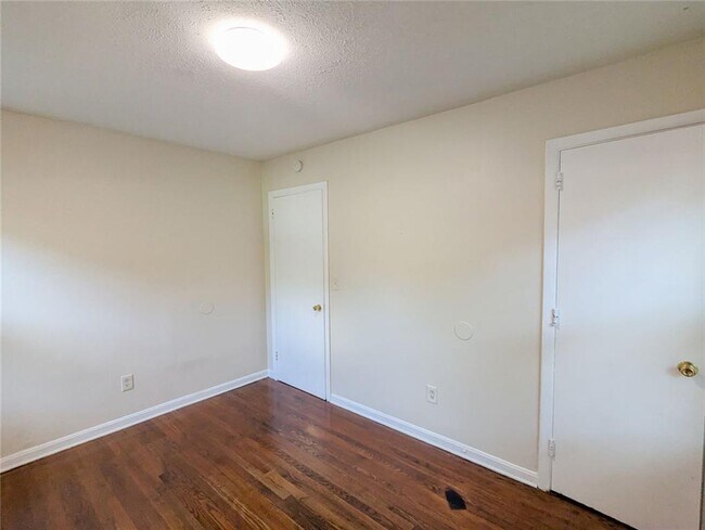 Building Photo - 2820 Cardo Dr NW