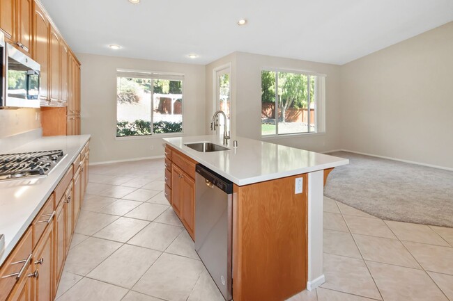 Building Photo - Long Term Rental in Chula Vista