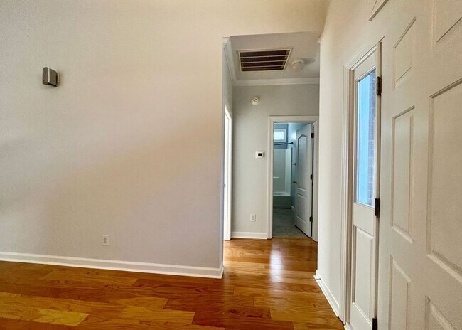 Building Photo - Available June 10th. Beautiful 3 BR/2 BA Home in Seaside Farms!