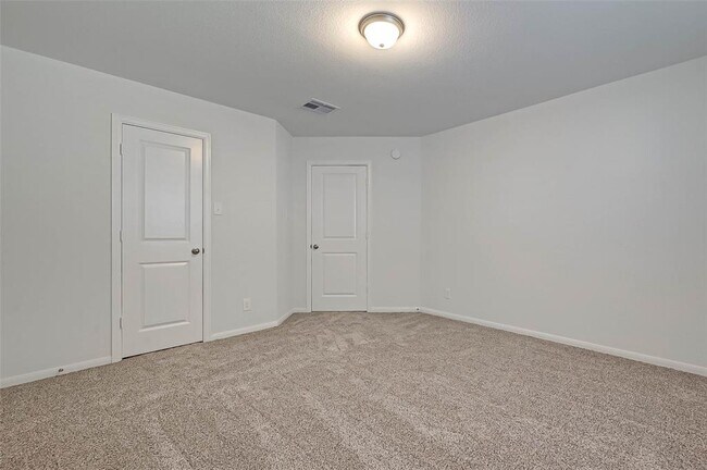 Building Photo - 939 Summer Vlg Wy
