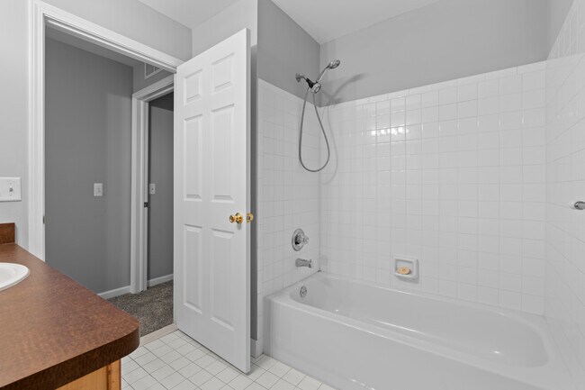 Building Photo - 51663 Hale Ln