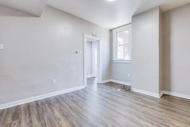 Building Photo - 2641 S 18th St