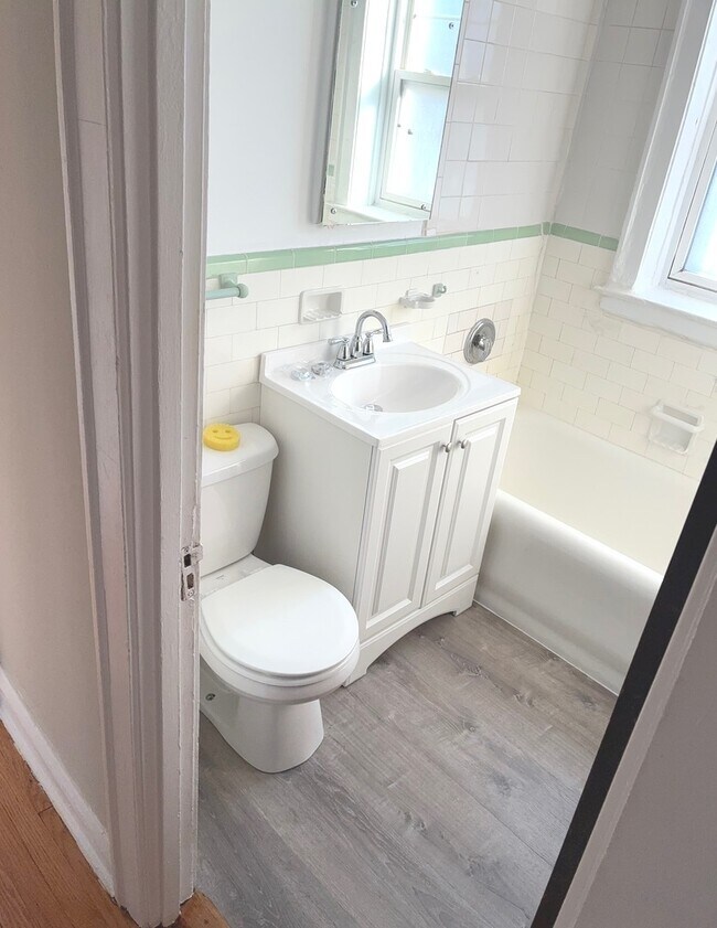 Building Photo - 3908 N Central Ave