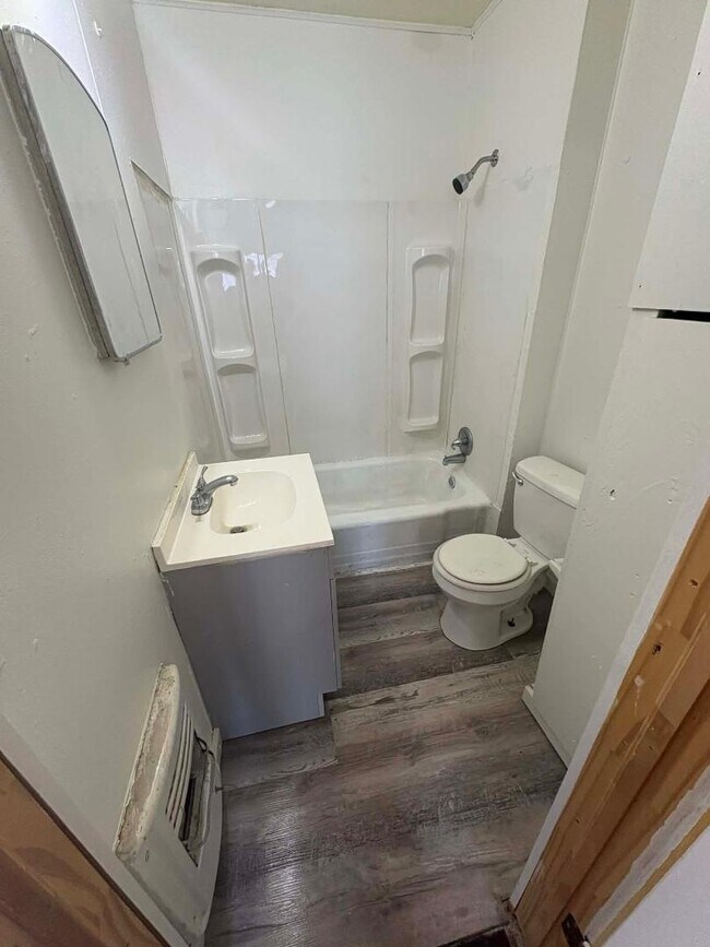 Building Photo - 510 N Central Ave