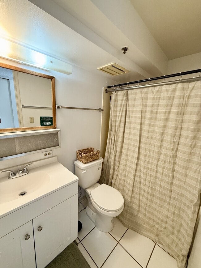 Building Photo - 445 Seaside Ave