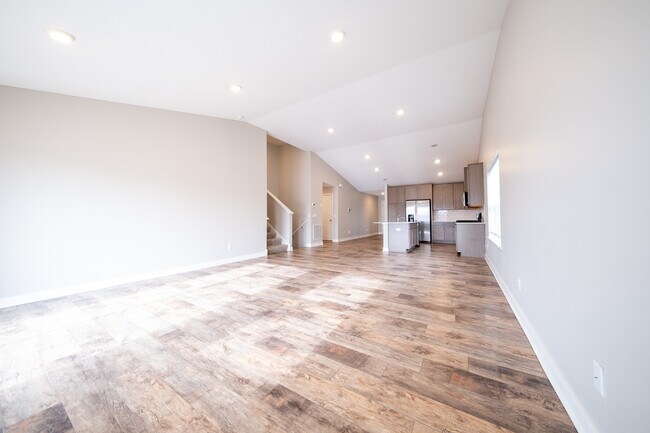 Building Photo - 5109 Mustang Dr