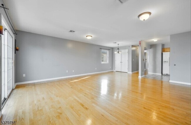 Building Photo - 21-23 Norfolk Street Unit
