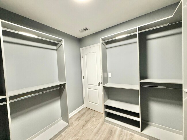 Building Photo - Newly Remodeled 4BD, 2.5BA Raleigh Home wi...