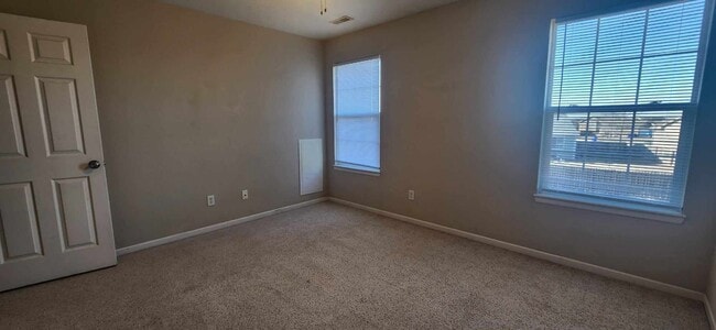 Building Photo - Spacious Home for Rent