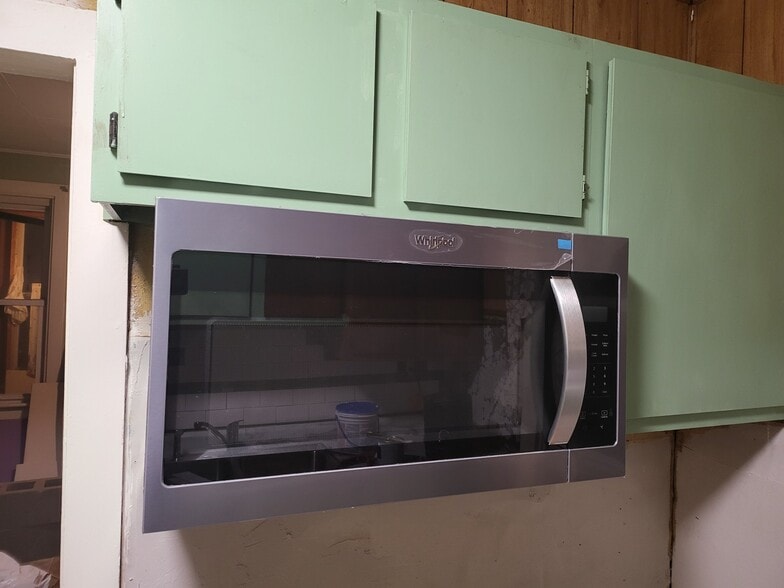 Building Photo - 918 5th Ave