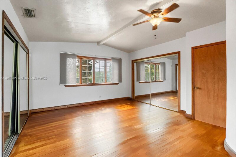 Building Photo - 2530 Okeechobee Ln