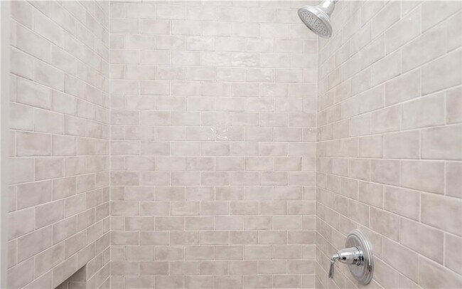 Building Photo - 8 Pleasant St