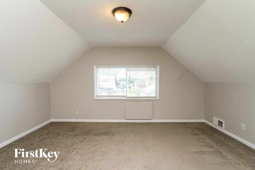 Building Photo - 187 Frederick Dr