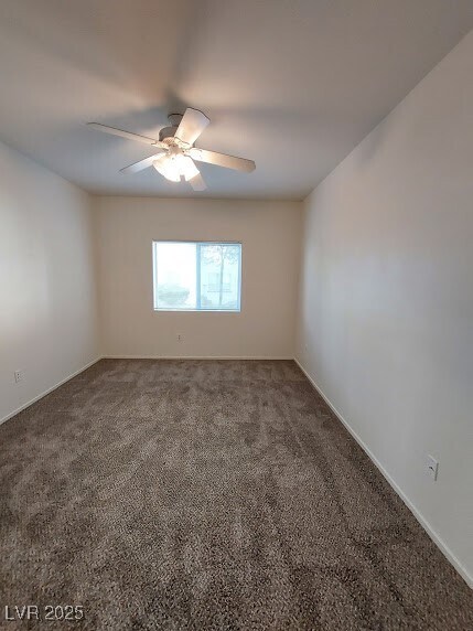 Building Photo - 5650 E Sahara Ave
