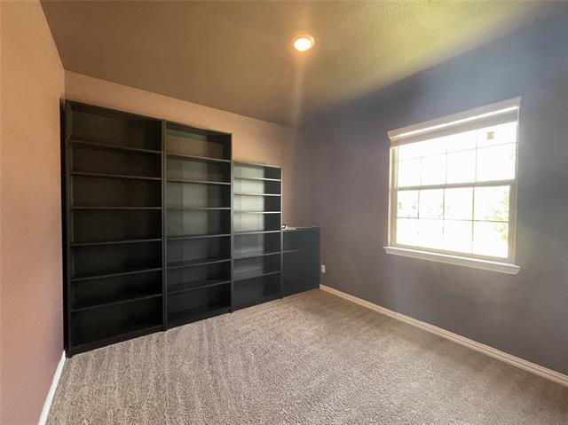 Building Photo - 1617 Roadrunner Dr