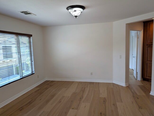 Building Photo - 19335 Laroda Ln
