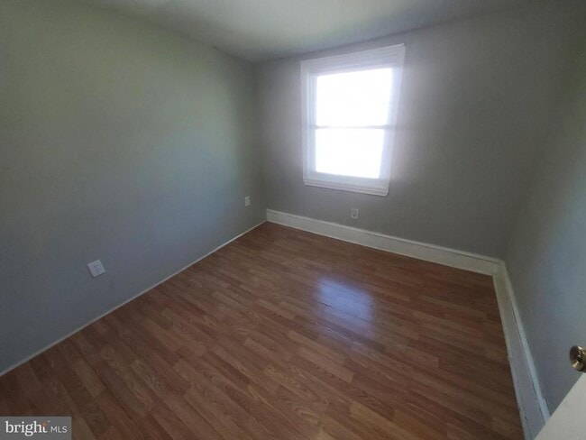 Building Photo - 1736 Fairview St