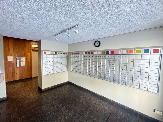 Building Photo - * $500 Credit Towards the First Month's Re...