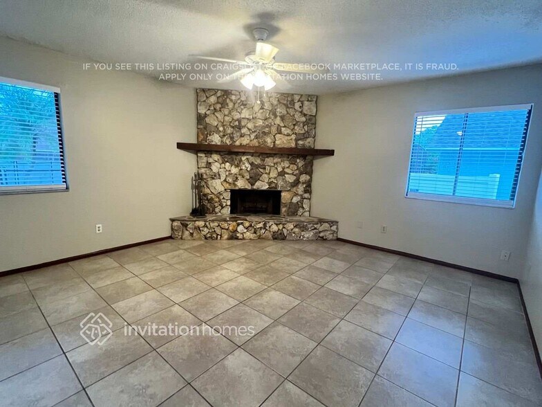 Building Photo - 714 Boysenberry Ct