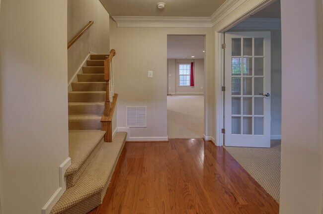 Building Photo - 2704 Egret Way