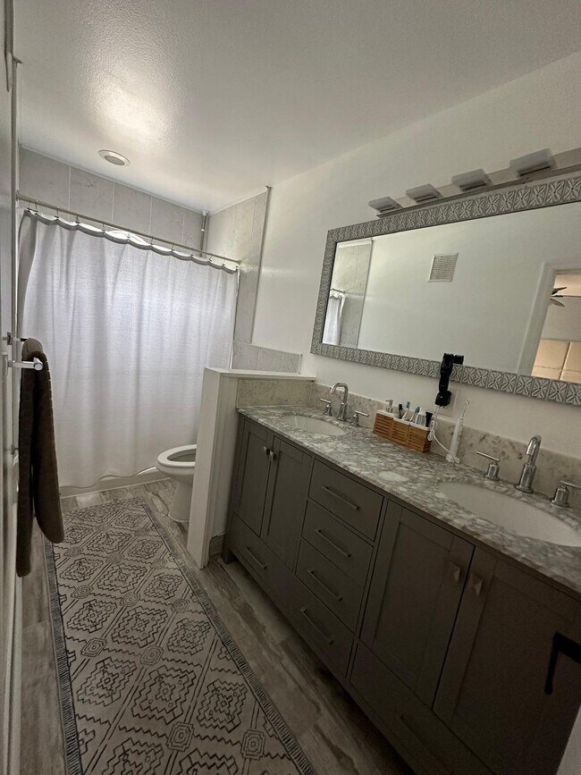 Building Photo - 349 SW 121st Ave