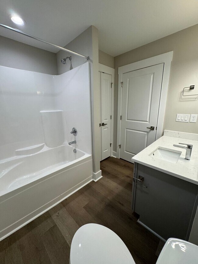 Building Photo - 135 Brawley Villas Pl