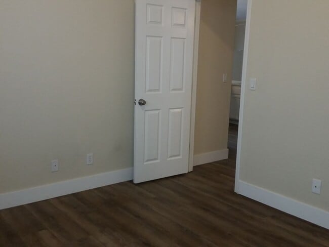 Building Photo - Spacious 4-Bedroom Home in a Great Neighborhood!