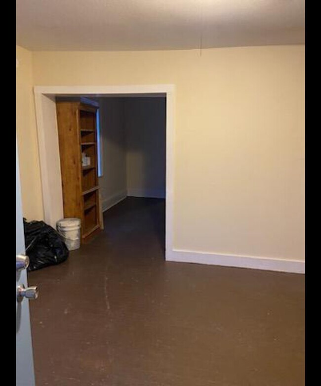 Building Photo - 272 N 5th St