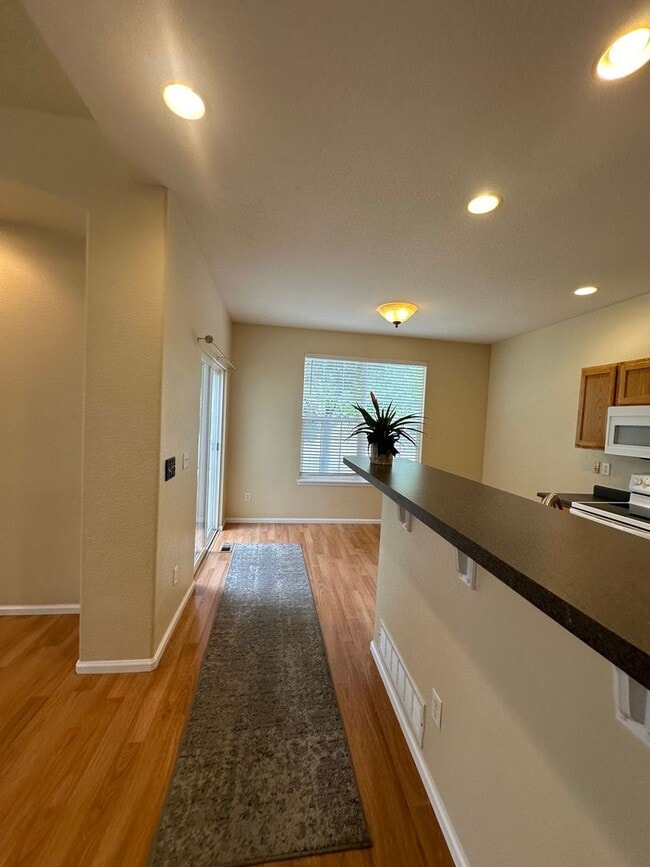 Building Photo - Beautiful 2BD/2.5BA Lafayette Home!