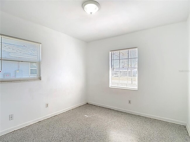 Building Photo - 7717 W Hiawatha St