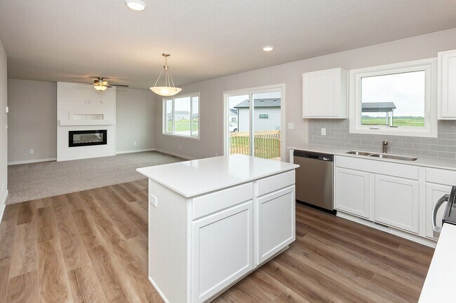 Building Photo - Prime Living: A Spacious Haven with Fenced Backyard in Ankeny