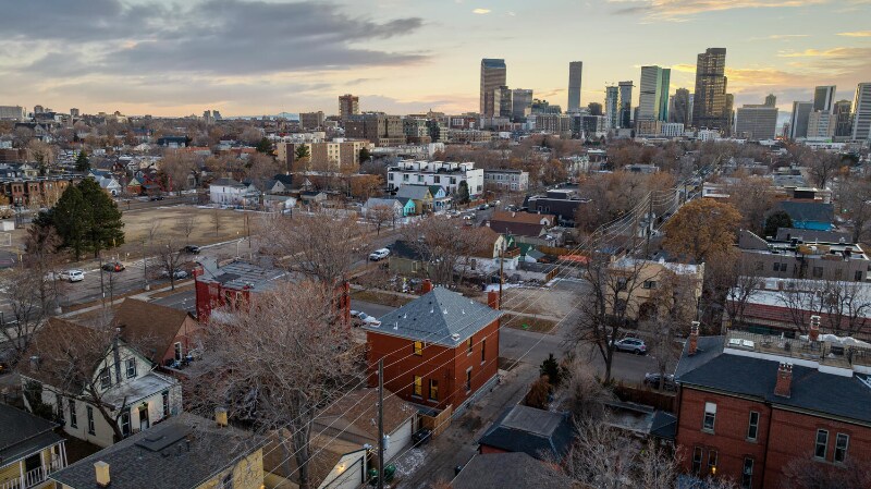 Building Photo - 817 29th St