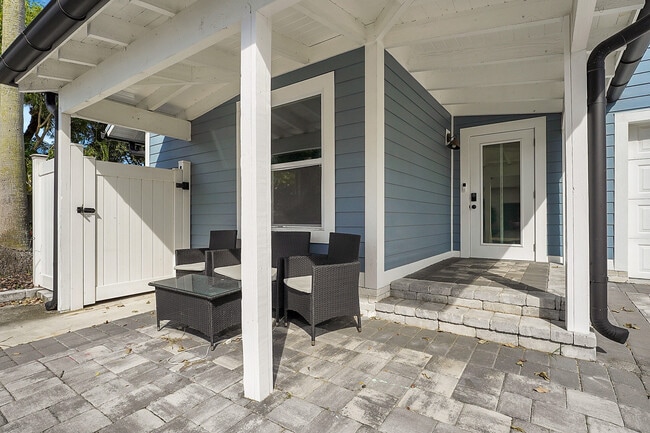 Building Photo - 600 Xanadu Pl