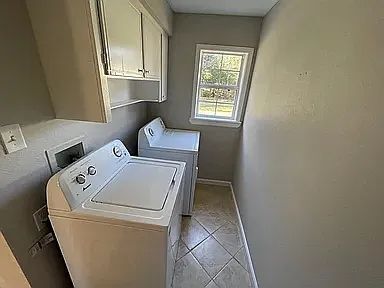 Building Photo - 4028 Loys Dr