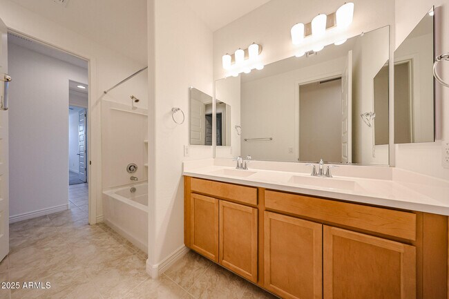 Building Photo - 5015 N 88th Ave