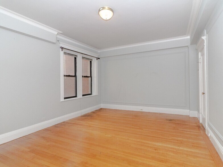 Building Photo - 470 Commonwealth Ave