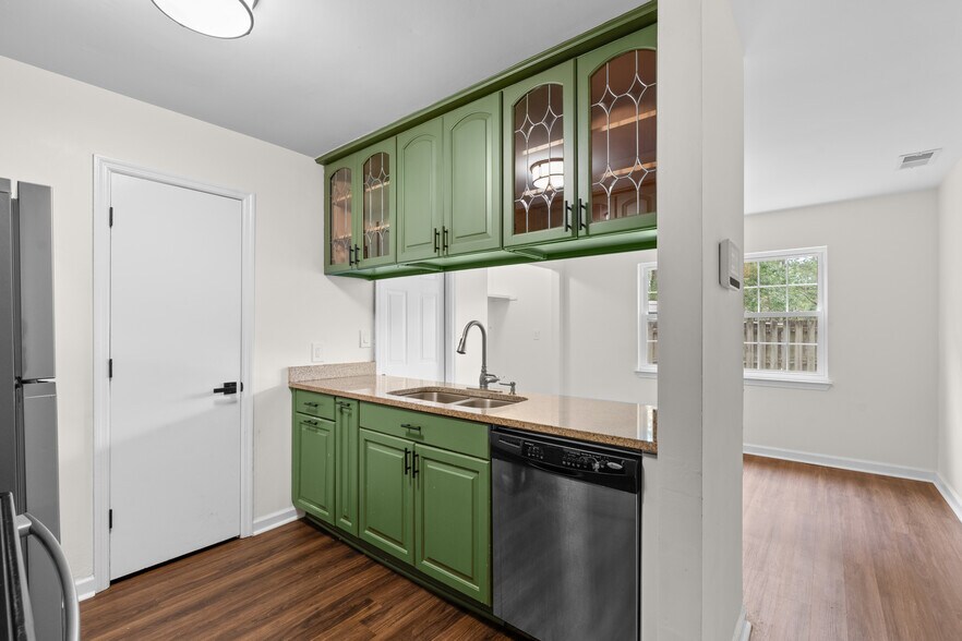 Building Photo - 16 Bitterroot Ln