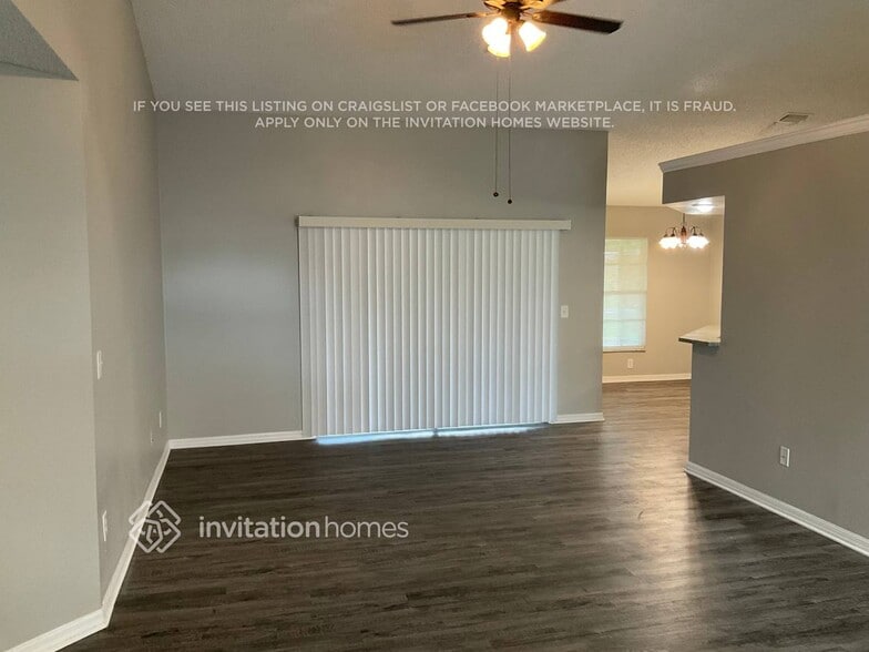 Building Photo - 826 Walsingham Way