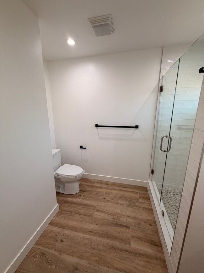 Building Photo - Beautiful 4 Bedroom Cypress House For Rent...