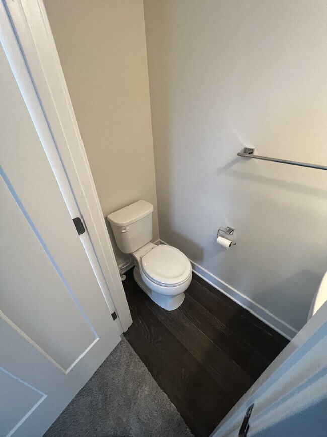 Building Photo - Exceptional 3-Level Corner Unit Townhome w...