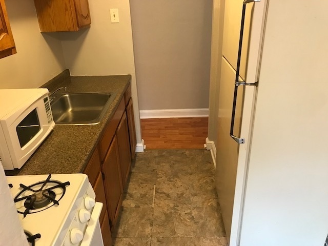 Building Photo - 7 Linn St