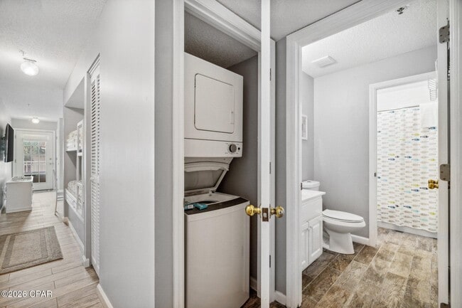 Building Photo - 17462 Front Beach Rd