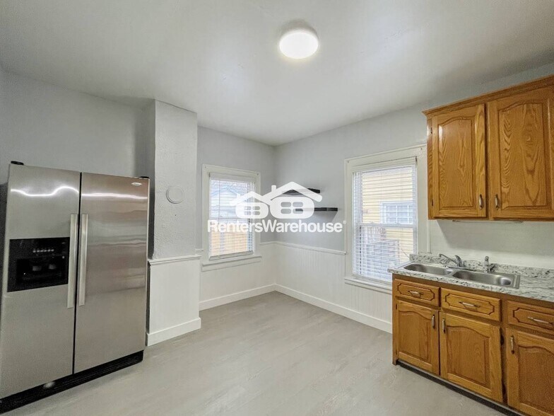 Building Photo - 315 Highland Ave