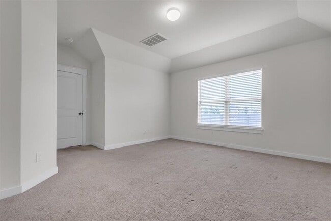Building Photo - 308 Clearlake Dr