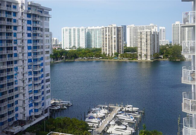 Building Photo - 18031 Biscayne Blvd