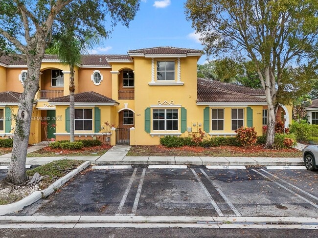 Building Photo - 1049 NE 42nd Pl